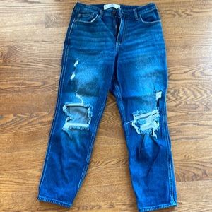 Hollister curvy high-rise mom jeans, size 9, medium blue wash